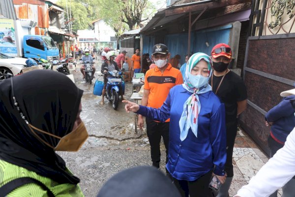 Tinjau Sabtu Bersih di Ujung Tanah, Wawali Fatmawati Rusdi Minta Perbaikan Jalan Sabutung