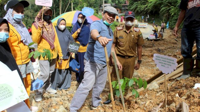 Prodi PGMI FTIK IAIN Palopo Sulsel Lakukan Program Penghijauan