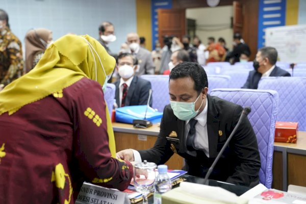 Prof Jamaluddin Jompa Jadi Rektor Unhas Terpilih Plt Gubernur: Semoga Unhas Semakin Maju