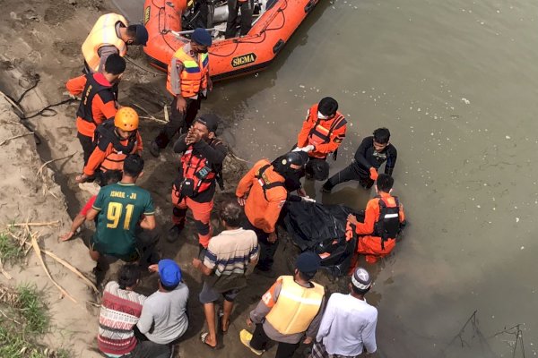 Nahas, Pemuda Pinrang Sulsel Tewas saat Berenang Pasang Kabel Optik