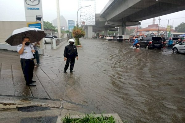 Waspada! Hingga Dini Hari Besok, Wilayah Makassar Diperkirakan Turun Hujan Sedang-Lebat