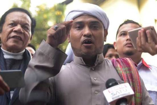 Novel Bamukmin Kritik Habib Bahar Ditahan: Rezim Ini Tambah Jadi, Kayak Orang Mabuk Selalu Buat Gaduh