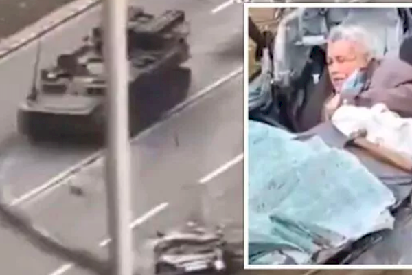 Kejam! Tank Rusia Lindas Mobil Warga Ukraina hingga Ringsek, Pengemudi Nyaris Tewas Terjepit