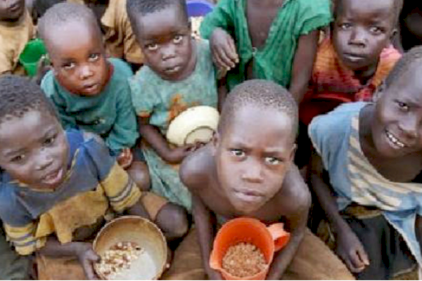 Miris, Kelaparan Ancam Setengah Populasi Anak Somalia