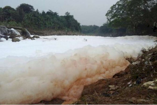 Sungai di Gowa Sulsel Tertutup Busa Tebal, Netizen: Ini Namanya Limbah Sayang, Bukan Fenomena Alam