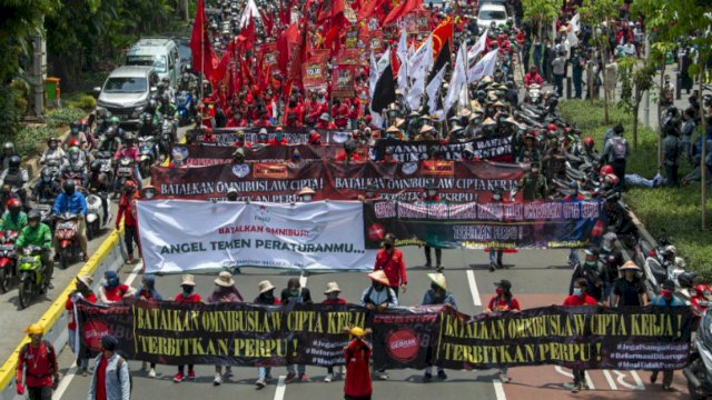 Ilustrasi buruh demo.(F-INT)