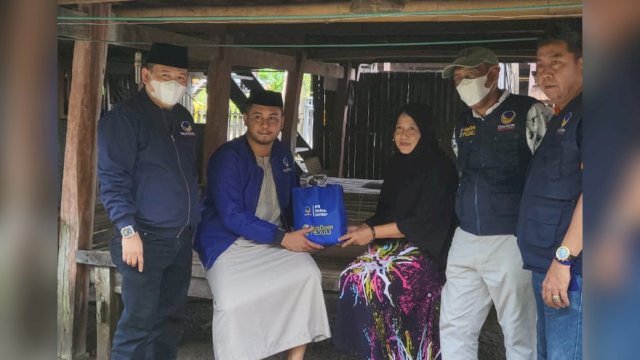 Terharu-Bahagia Dapat Bantuan Minyak Goreng, Warga di Soppeng : Terima Kasih NasDem, Terima Kasih RMS