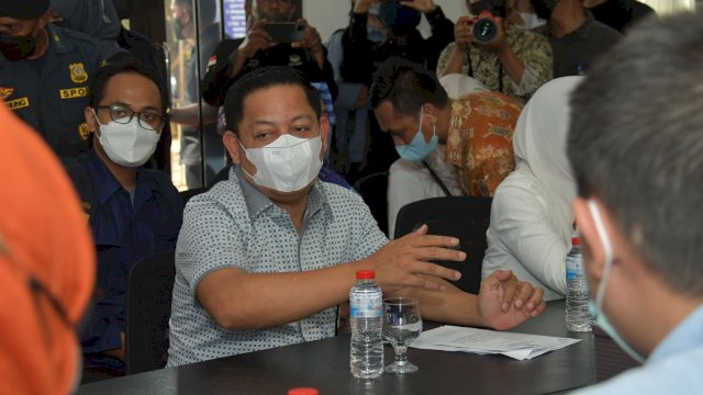 Warga Mengadu Bau Busuk Limbah Smelter, Waka Komisi IV DPR Rusdi Masse dan Anggota Langsung Turun Cek di Bantaeng