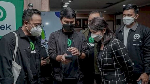 Gojek dan Bank Sulselbar Kolaborasi Dukung UMKM Go Digital.