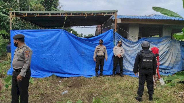 Polda Sumatera Utara Bongkar kuburan yang diduga Korban Penganiayaan di Kerangkeng Bupati Langkat.(F-INT)
