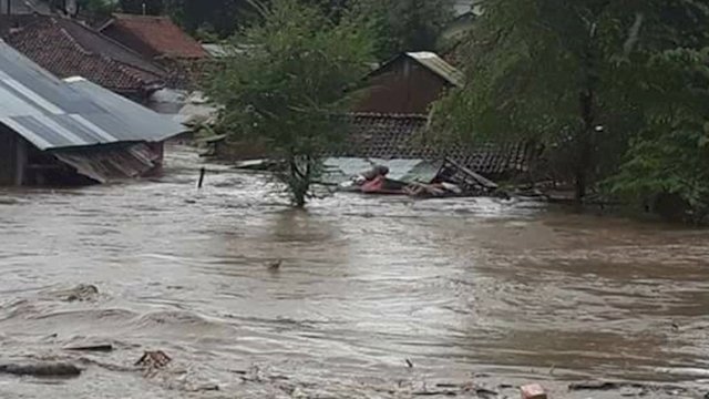 Ilustrasi Banjir Bandang Sumbawa.(F-INT)