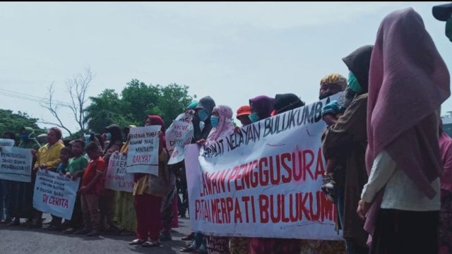 Penggusuran warga di Bulukumba Sulsel.