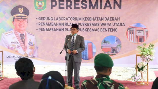 Walikota Judas Amir Meresmikan Gedung Kesehatan di Palopo.(f-Humas)