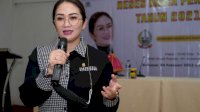 Reses, Emak-emak di Makassar Curhat Kelangkaan Minyak Goreng-Gula Pasir, Legislator Golkar Debbie: Kami Tindak Lanjuti!