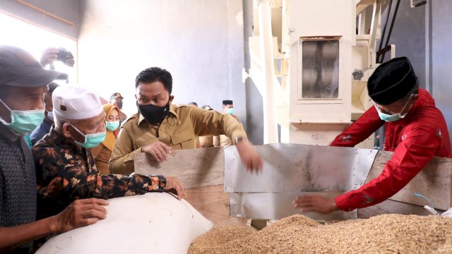 Bupati Bantaeng Ilham Azikik, Resmikan LPM.