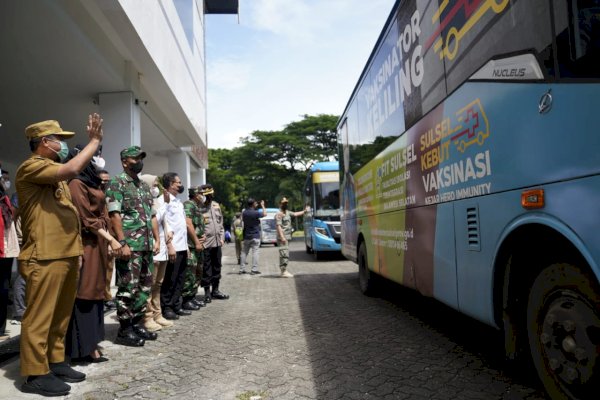 Intruksi Jokowi, Plt Gubernur Andi Sudirman Lepas 1.000 Nakes Mobile Vaksinator