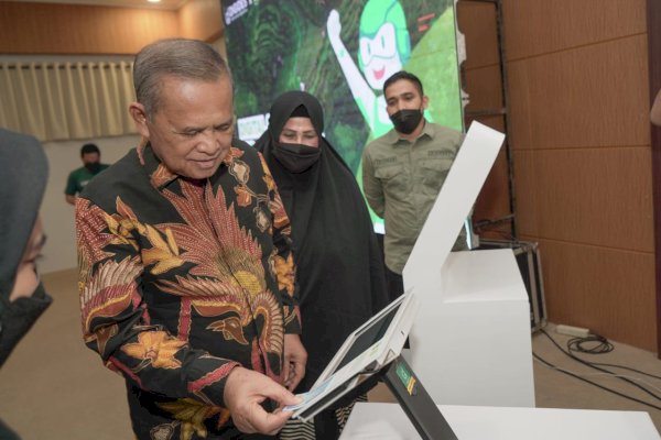 Launching Buku Tamu-Anjungan Digital Desa, Bupati Basmin: Tak Ada Kata Terlambat untuk Tranformasi