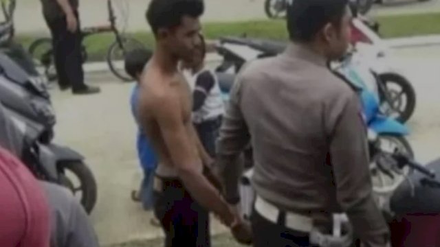 Ini Pria yang Pamer Alat Vital di Bone Tertangkap, Ternyata Warga Pinrang.