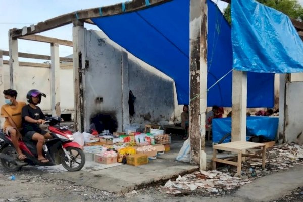 Pasca Kebakaran, Pedagang Pasar di Sinjai Sulsel Kembali Berjualan Ala Kadarnya