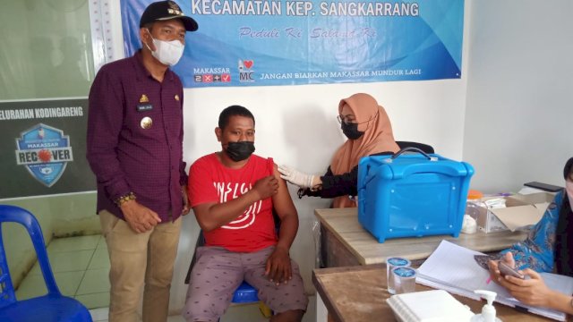 Camat Sangkarrang Gelar Safari Jum'at, Imbau Warga Patuhi Prokes.