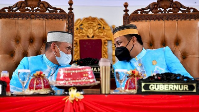 Plt Gubernur Sulsel Andi Sudirman,Serahkan Bantuan Rp15 Miliar ke Pemkab Takalar.