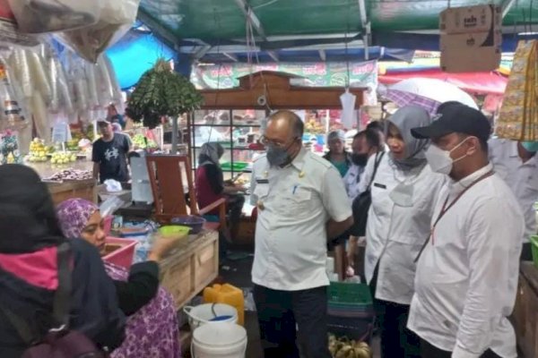 Pantau Harga Minyak Goreng di Pasar, Kepala Disdag Makassar Arlin Ariesta Temukan Harga Diatas Normal