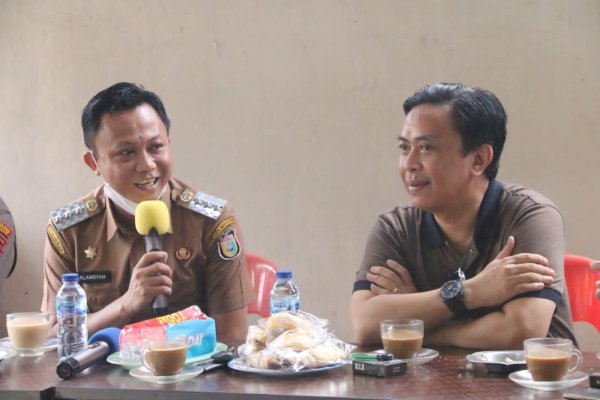 Didatangi Anggota DPR, Camat Tallo Makassar Promosikan Pantai Manggara Bombang