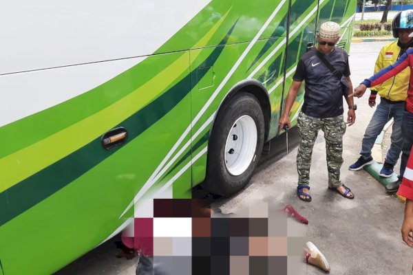 Ngeri! Usai Tanya Alamat, Calon Penumpang Malah Tewas Terlindas Bus