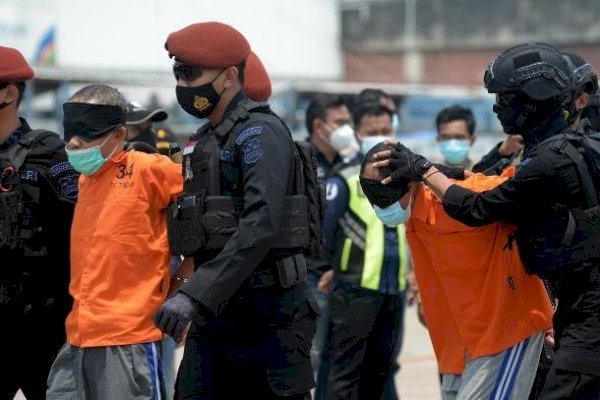 Densus 88 Tangkap 2 Terduga Teroris JAD, Pernah Ikut Uji Coba Bom dan Latihan Militer