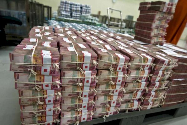Dana Pemda Mengendap di Bank Capai Rp157,97 Triliun