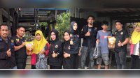 Jumat Berkah, Garda Pemuda NasDem Sidrap Bagi-bagi Minyak Goreng Gratis