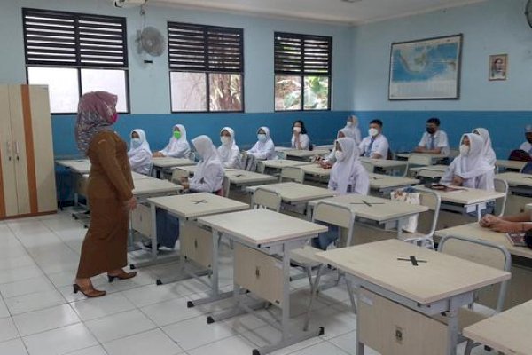 PPKM Kembali Diperpanjang, Ini Aturan Lengkap PTM Terbatas Sesuai SKB 4 Menteri