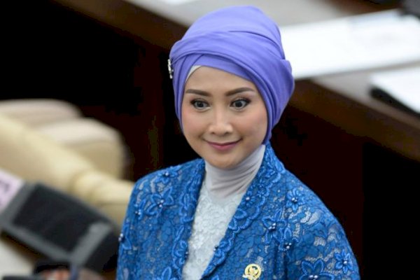 Desy Ratnasari Minta Polisi Tangkap Pendeta Minta Menag Hapus 300 Ayat Al Qur’an