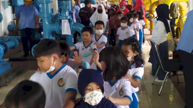 Perumda Air Minum Makassar Edukasi Masyarakat Sejak Dini.