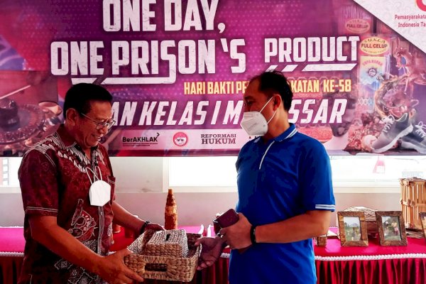 Hari Bakti Pemasyarakatan ke-58: Rutan Makassar Pamerkan Kerajinan Tangan Karya Warga Binaan