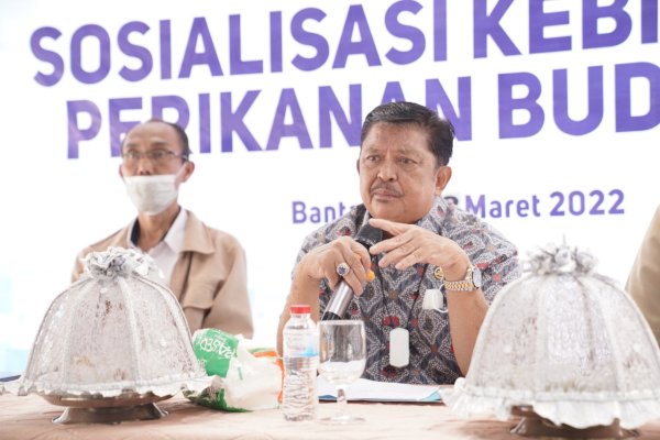 Azikin Solthan dan KKP Sosialisasi Kebijakan Perikanan Budidaya Ikan Air Tawar di Bantaeng