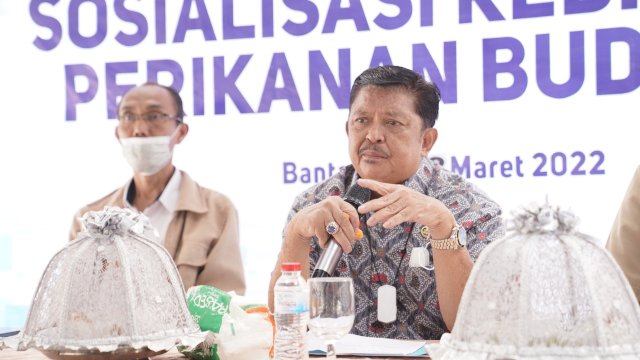 Azikin Solthan dan KKP Sosialisasi Kebijakan Perikanan Budidaya Ikan Air Tawar di Bantaeng