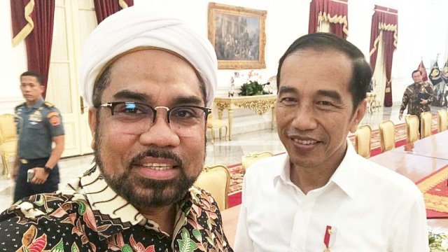 Presiden Jokowi-Ali Ngabalin.(F-INT)