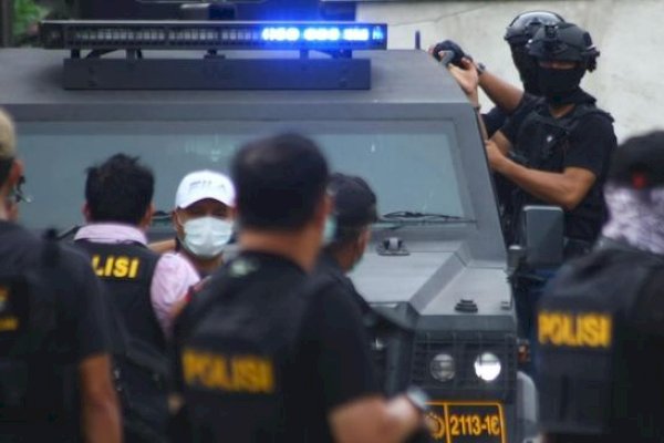 Melawan dan Bahayakan Warga, Terduga Teroris di Sukoharjo Jateng Ditembak Densus 88