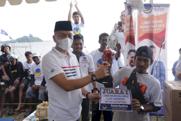 Lomba Perahu Bala-bala NasDem Palopo Sukses dan Warga Bergembira, Farid Kasim Judas: Semua Berkat Kebersamaan