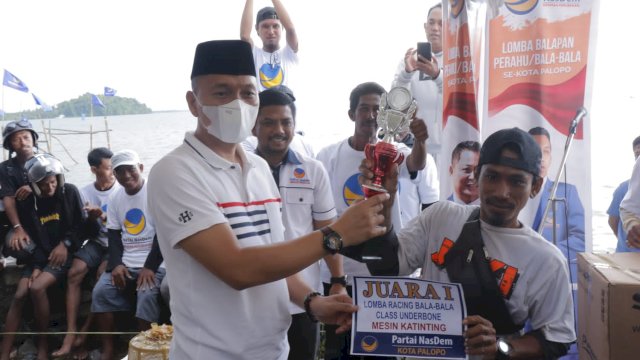 Lomba Perahu Bala-bala NasDem Palopo Sukses dan Warga Bergembira, Farid Kasim Judas: Semua Berkat Kebersamaan