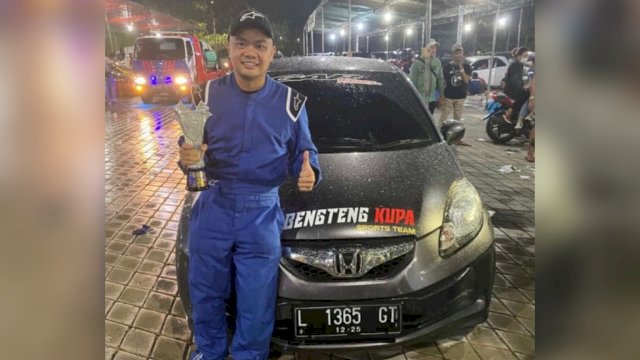 Arfah Yusuf, pembalap Benteng Kupa Sport IMI Sulsel Sabet Dua Trofi Kerjurnas Drag Race Surabaya