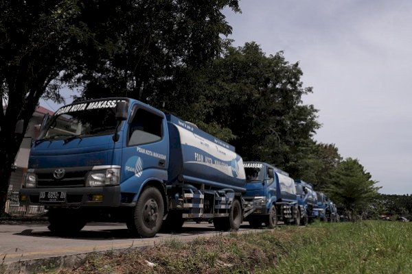 Banyak Pipa Induk yang Bocor, Perumda Air Minum Makassar Turunkan Mobil Tangki ke Masyarakat