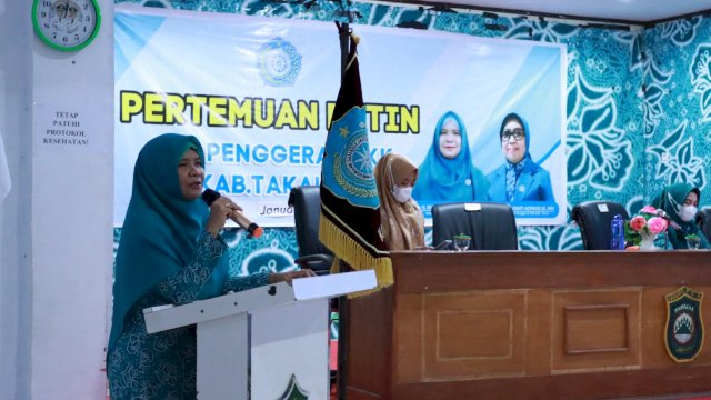 Baru Dilantik, Ketua TP PKK Desa Hadiri Pertemuan Rutin TP PKK Takalar