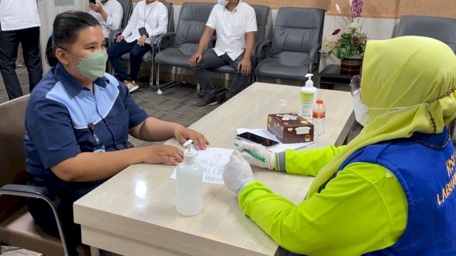 Vaksinasi Booster di lingkup Bank Sulselbar.