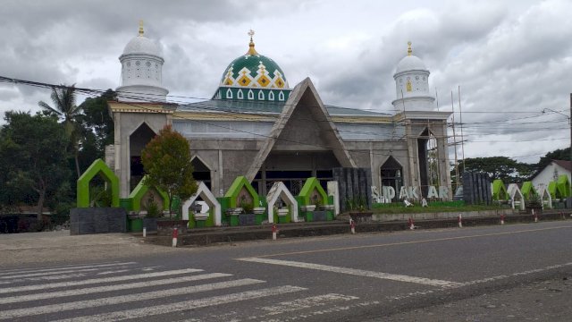 Pemprov Sulsel Beri Bantuan Hibah ke Sejumlah Sarana Ibadah.