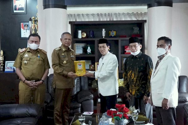 Terima Kunjungan Unanda, Bupati Luwu Basmin Mattayang Pesankan Pendidikan Berkarakter