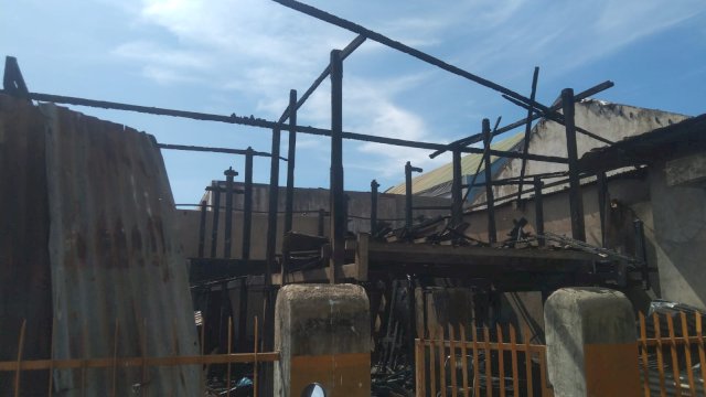 Kebakaran di Daeng Tata Makassar.(F-iNT)