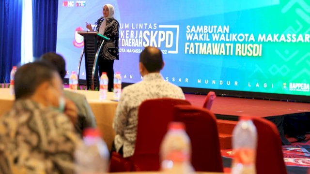 Wawali Fatmawati Rusdi berikan arahan dalam Forum SKPD Makassar.