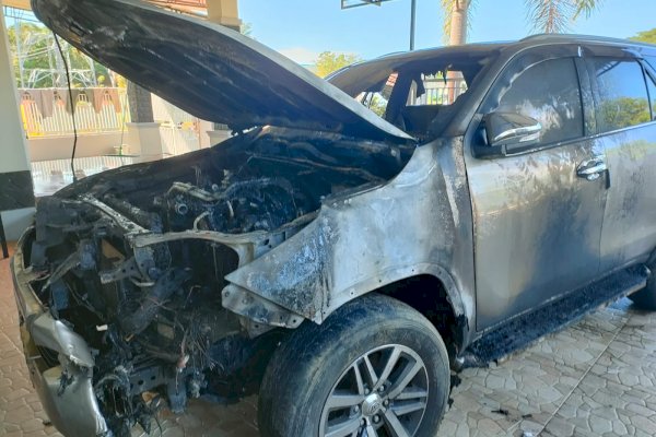 Mobil Mewah Anggota DPRD Jeneponto Sulsel Dibakar OTK, Ada yang Tahu?